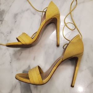 Stuart Weitzman Yellow Fringe Ankle Tie Heels Size 8